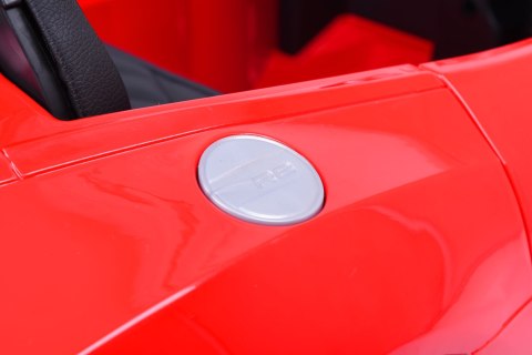 Samochód elektryczny dla dzieci AUDI R8 SPYDER czerwony Samochód elektryczny dla dzieci AUDI R8 SPYDER czerwony