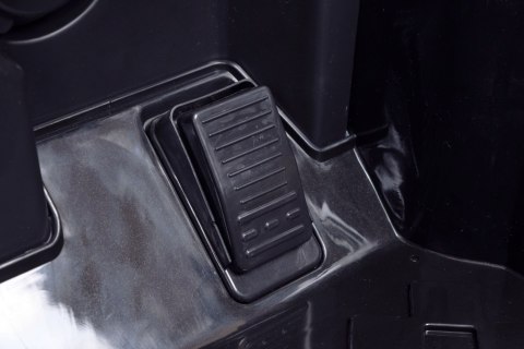 Samochód elektryczny dla dzieci AUDI R8 SPYDER czarny Samochód elektryczny dla dzieci AUDI R8 SPYDER czarny