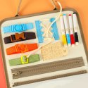 Tablica manipulacyjna sensoryczna montessori walizka dinozaury Tablica manipulacyjna sensoryczna montessori walizka dinozaury